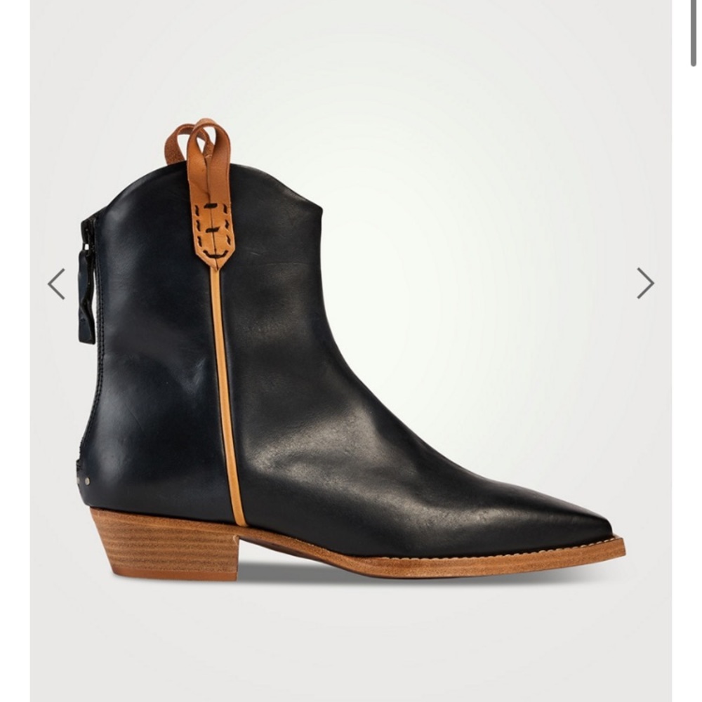 Free People We The Free Wesley ankle boots Black and Tan leather size US 7